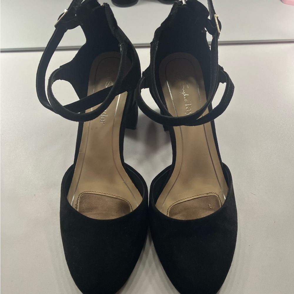 Stylish Black Sandals by